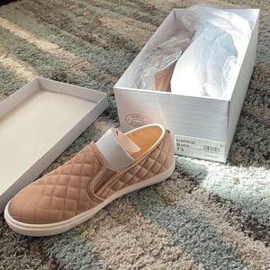 Steve Madden size 7.5 brand new pink shoes